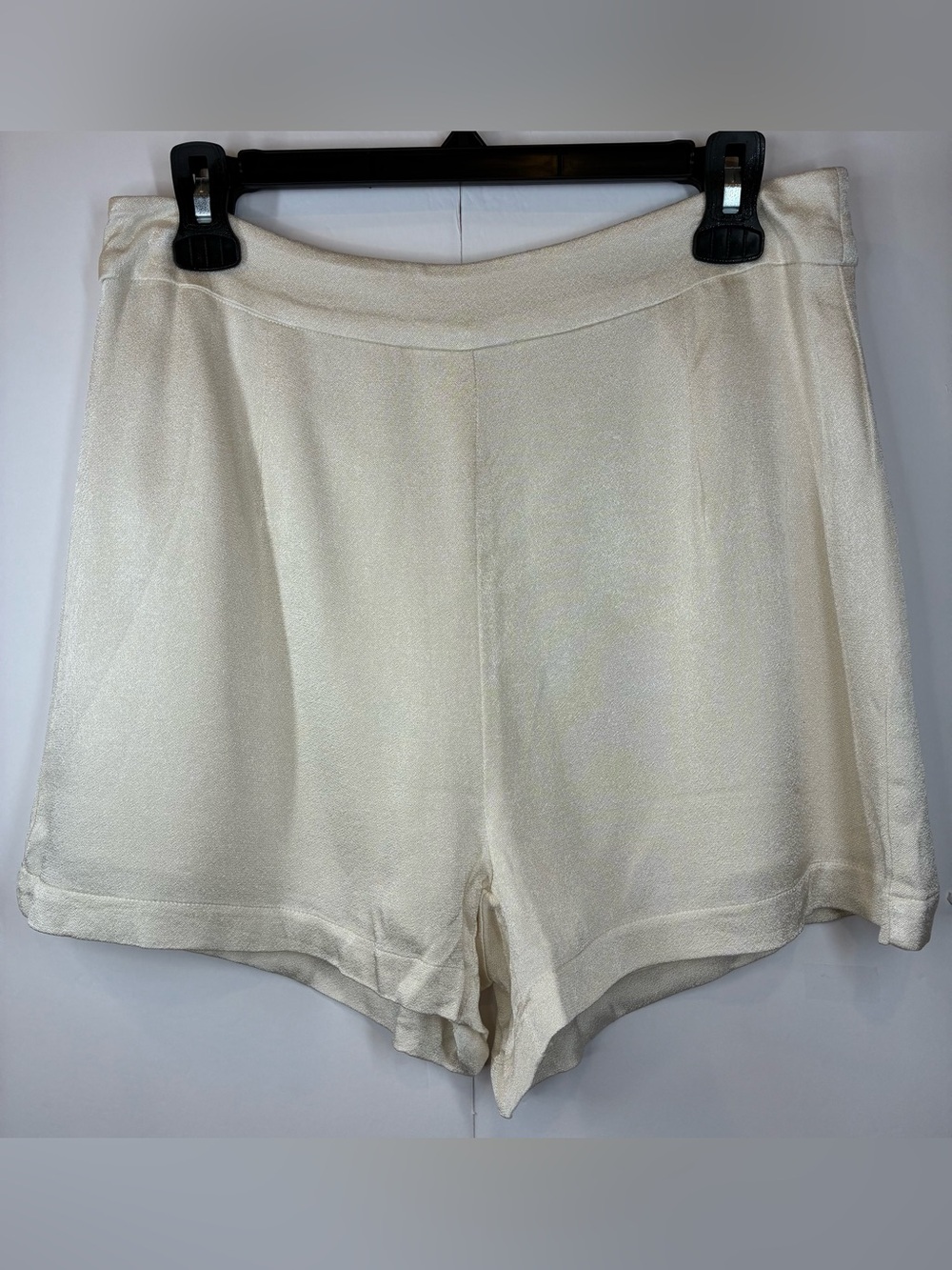 Lulu's Ivory/Cream High Waisted Dressy Shorts NWT Size Medium Faux Back Pockets